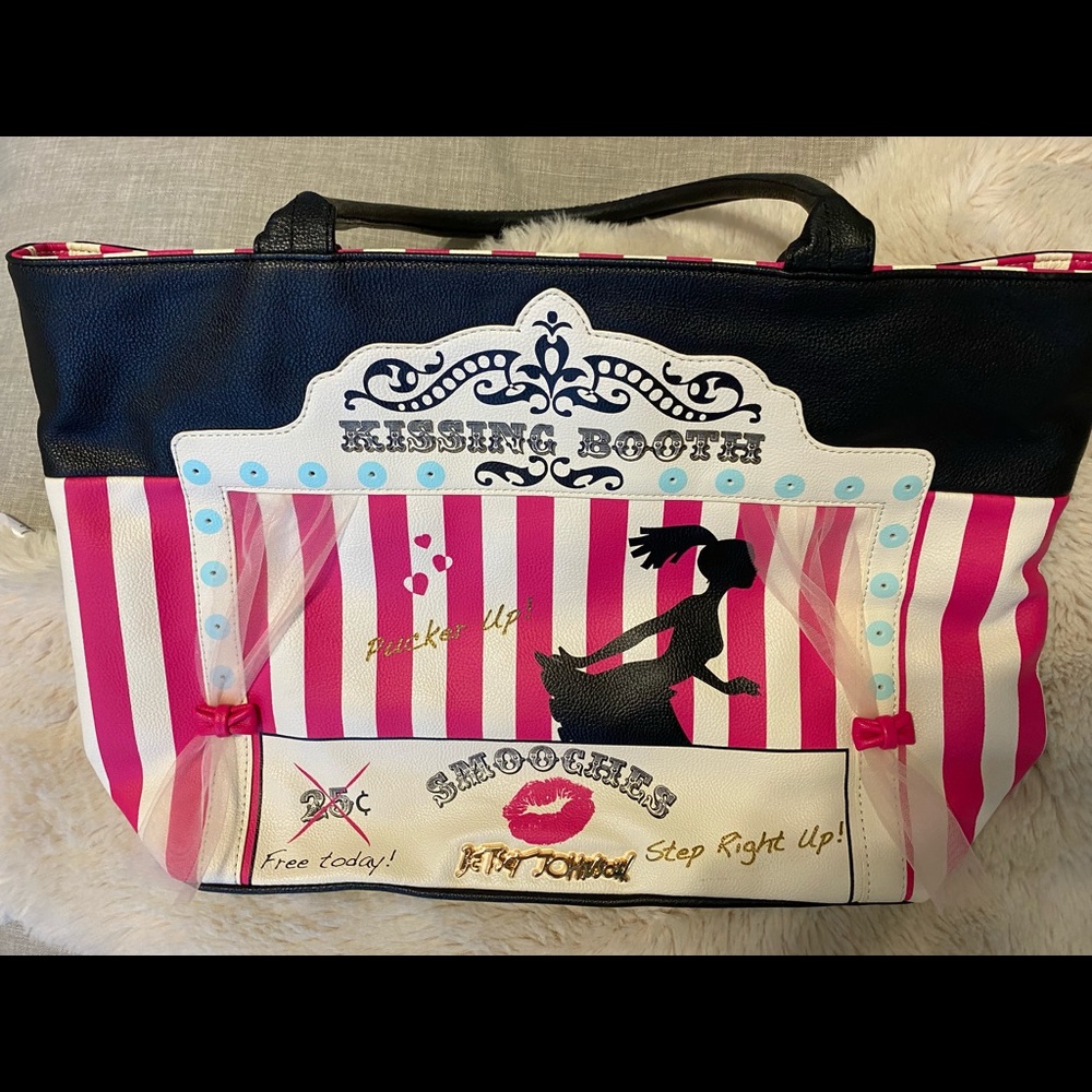 Betsey Johnson kissing booth bag